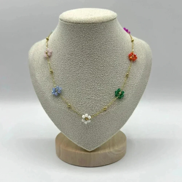 Spring Theme Flower Beaded Necklace & Bracelet Duo - Picture 2 of 7